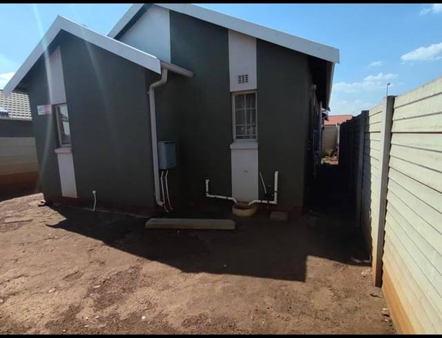 2 BEDROOM HOUSE FOR SALE IN SKY CITY